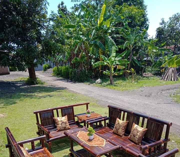 Membangun Masa Depan Cilacap dengan Bambu: SYA LUGUT BAMBU cilacap (SAMSUL)